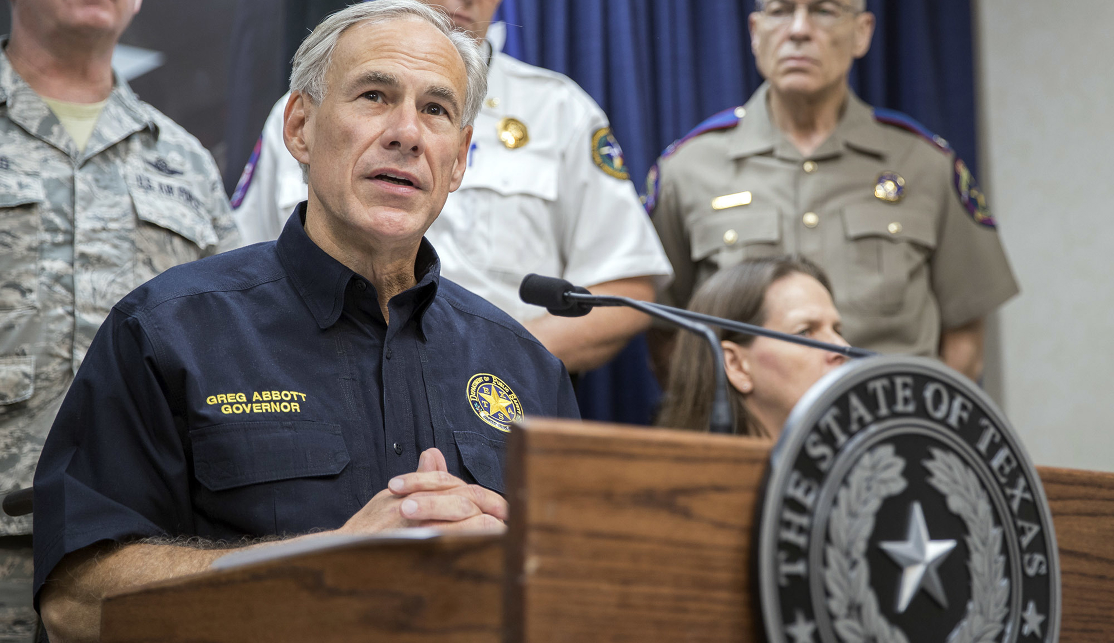 Texas to award border wall contract as early as this week