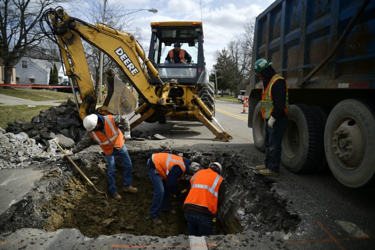 The Labor Dept. approved a $15 million grant for new temporary jobs in Flint due to the lead water crisis. (Rachel Woolf/The Flint Journal-MLive.com via AP)