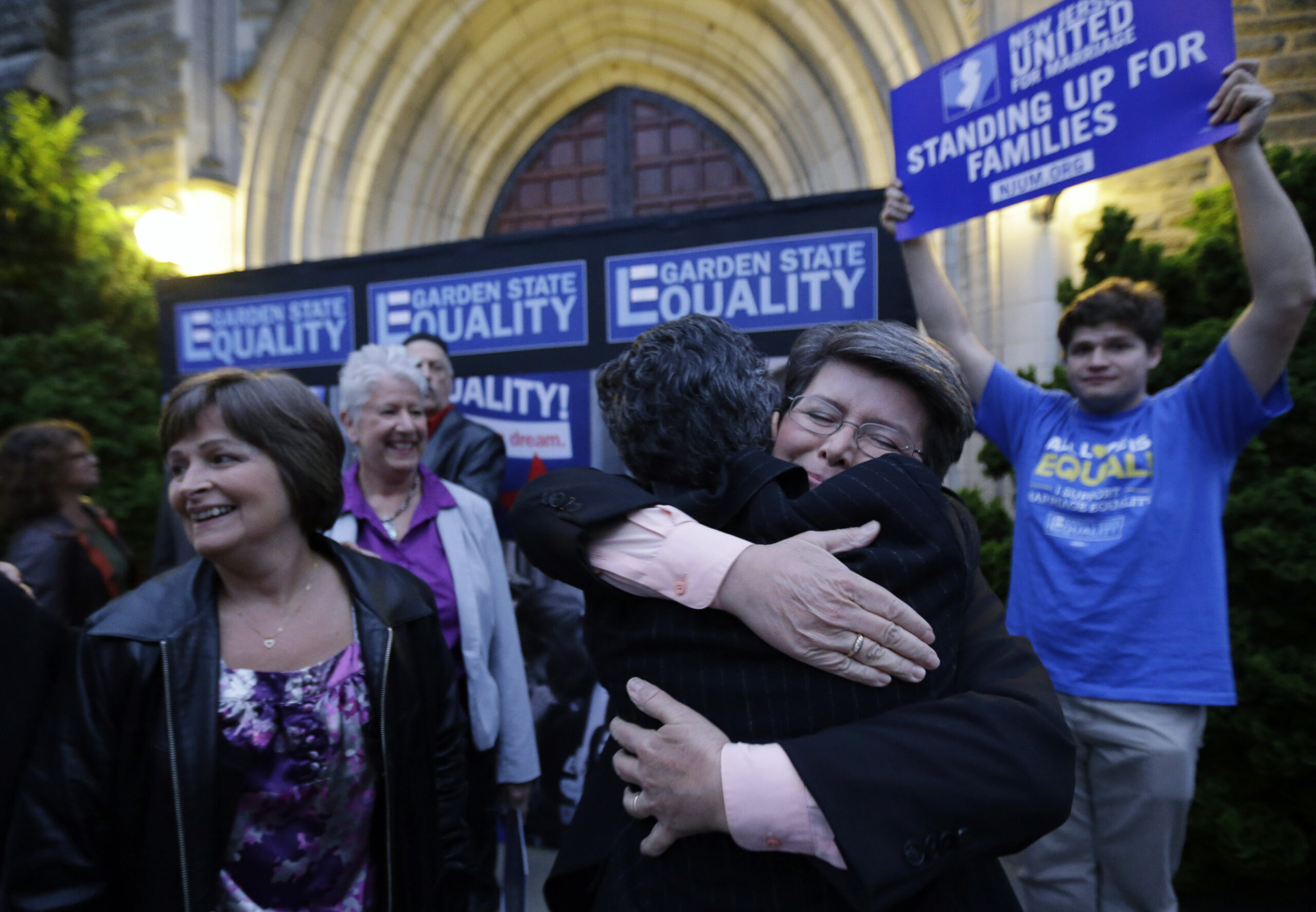 NJ court agrees to allow same-sex marriages Monday