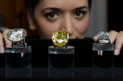Geneva jewelry auction hauls record $141.5 million