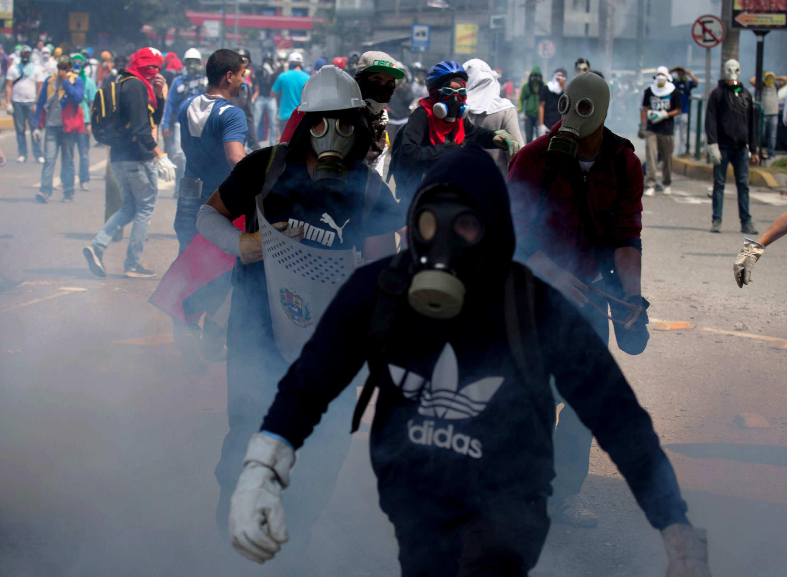 Venezuela opposition threatens to end crisis talks