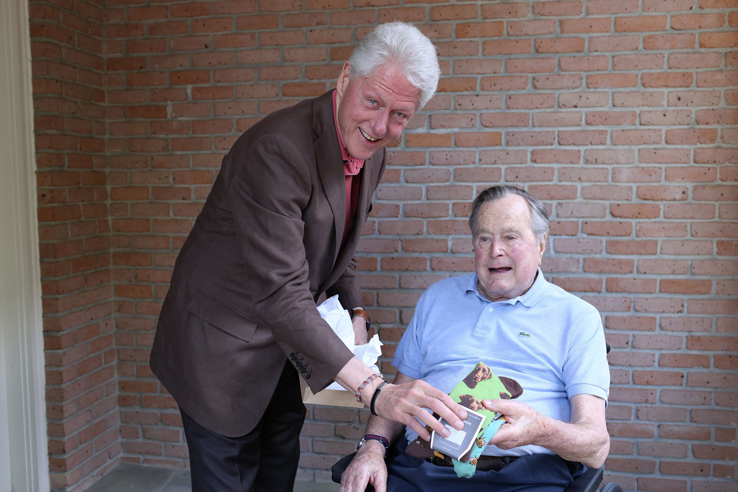 Bill Clinton gifts George H.W. Bush new socks