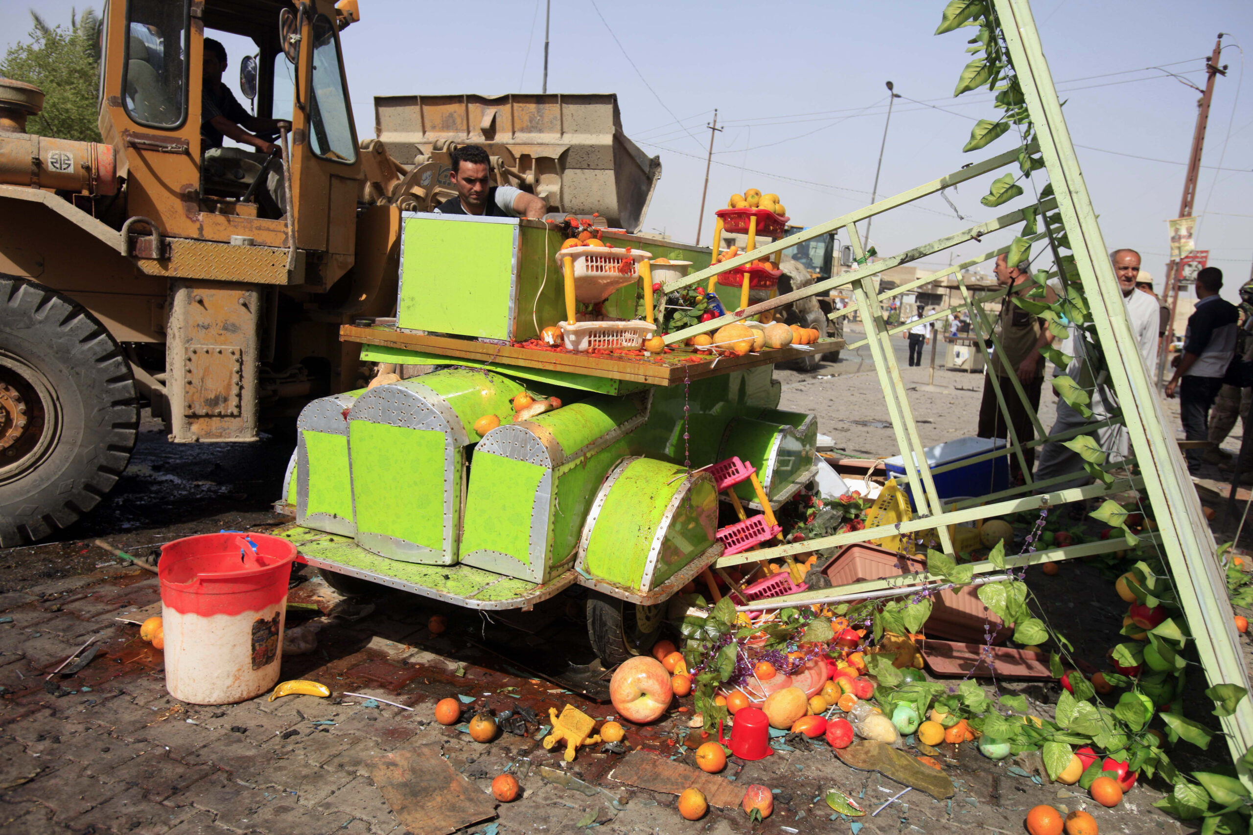 Evening bomb blasts kill 30 in Baghdad
