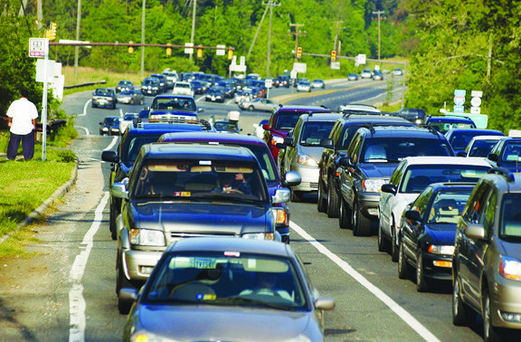 Cars jam U.S. 1 in Northern Virginia (file photo, May 4, 2006).
