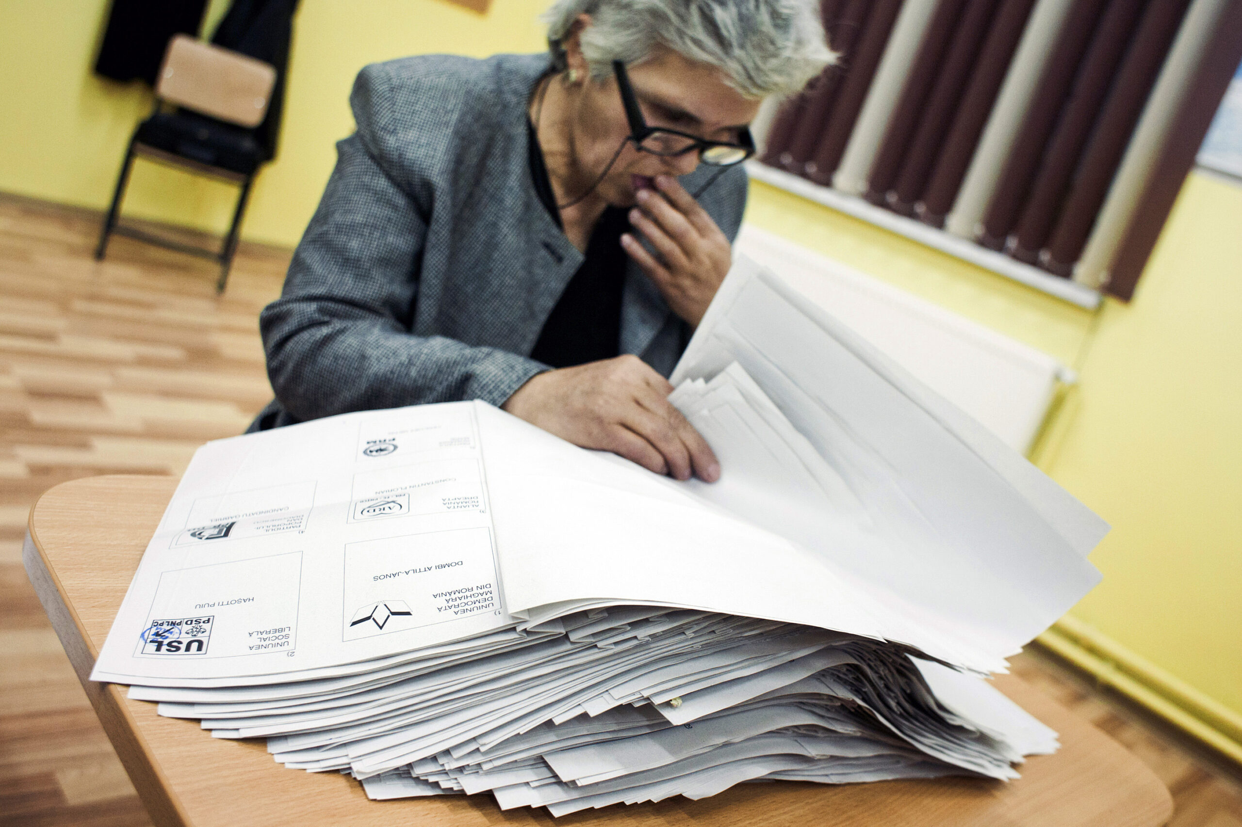 Romania gov’t easily wins parliamentary elections