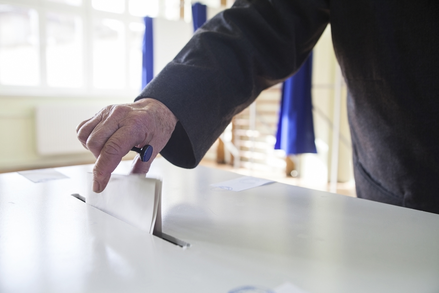 Florida judge rules every mail-in ballot must be verified
