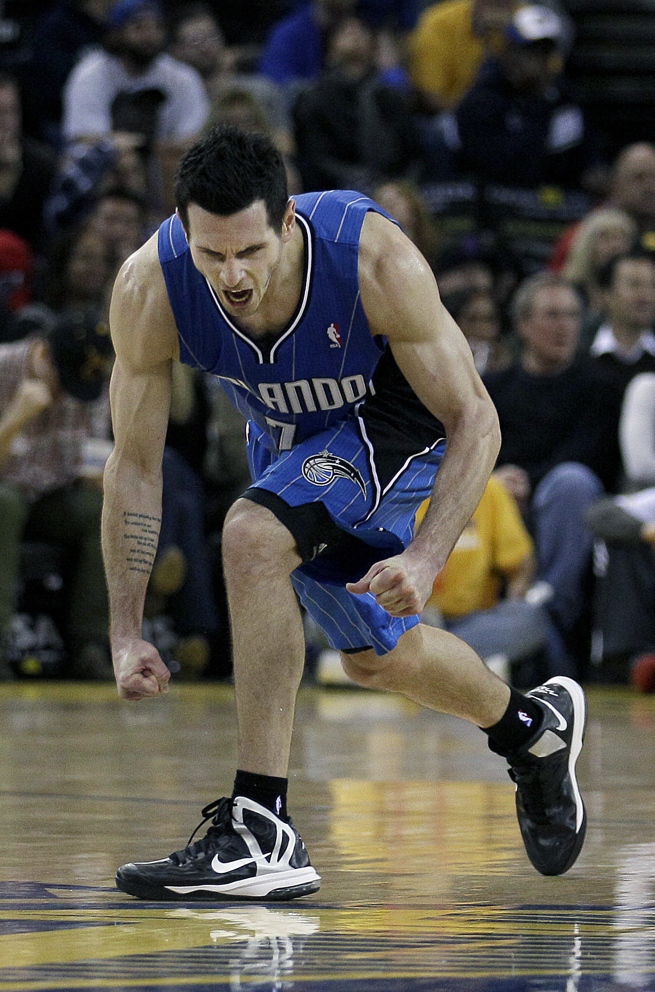 Magic outlast Warriors 102-94 for 2nd straight win