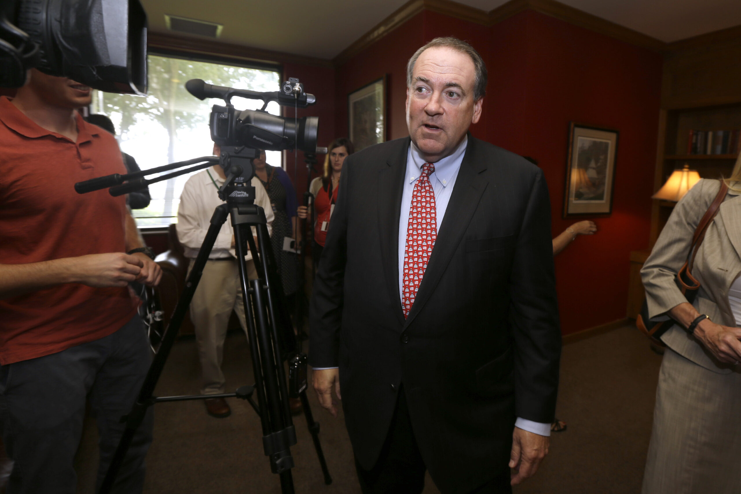 Mike Huckabee’s gay ‘lifestyle’ comment causes media uproar, Obama’s doesn’t