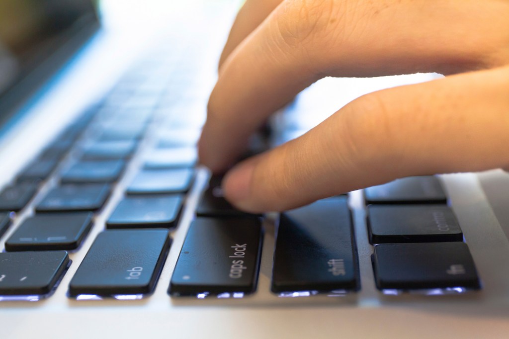 Cybersecurity firm blames Internet disrupton on amateur hackers