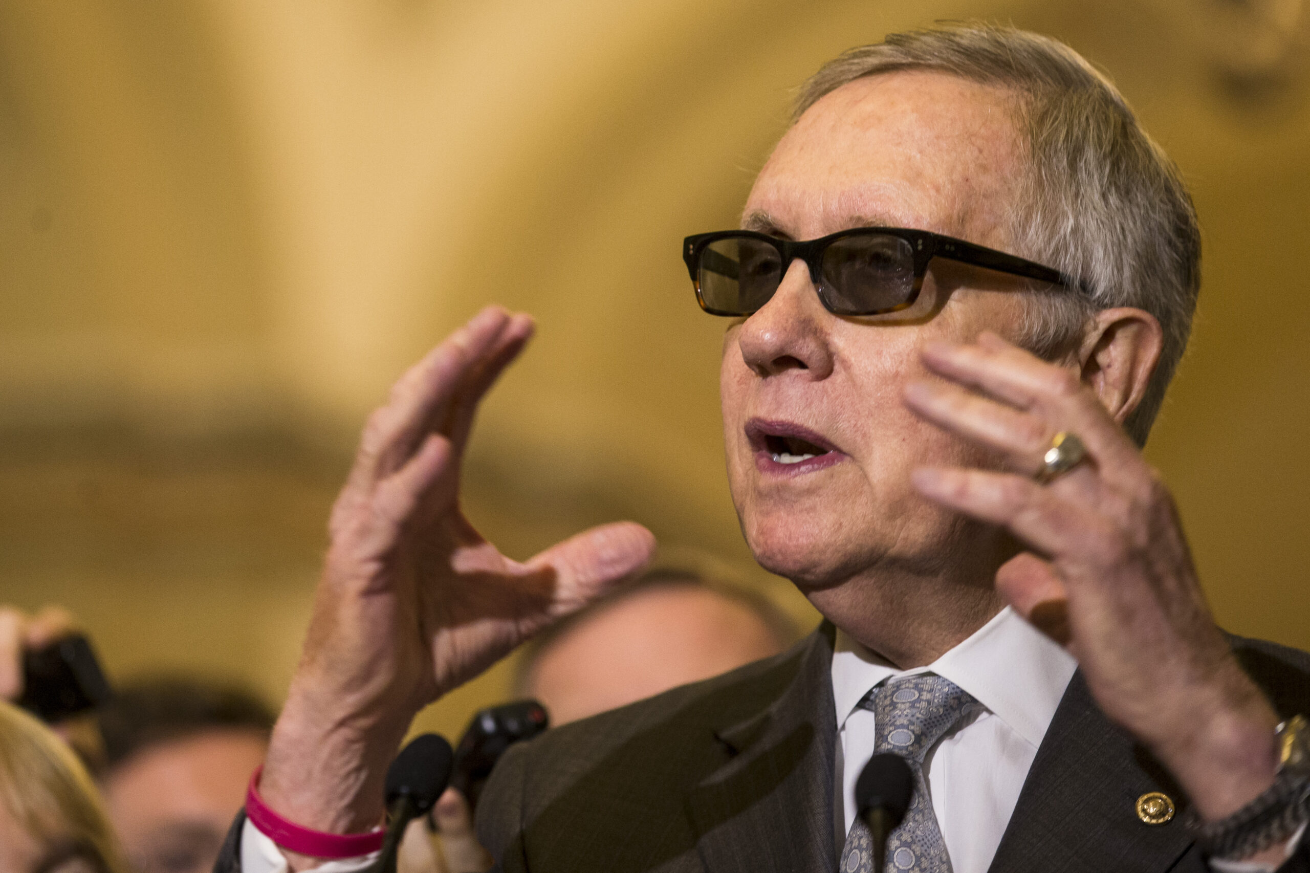 Harry Reid slams NFL on ‘deflategate’
