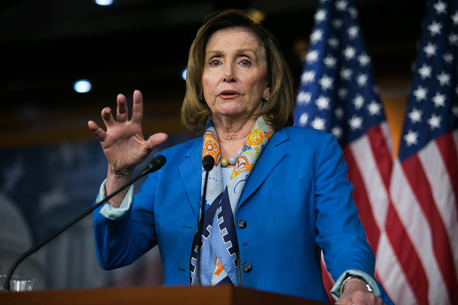 Pelosi defends Clinton, says she acted in ‘good conscience’