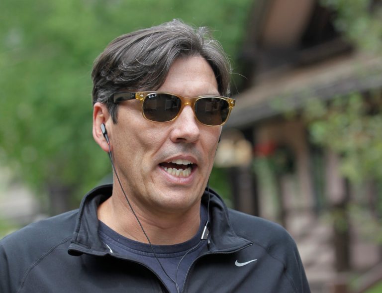 AOL Corp. CEO Tim Armstrong has abandoned an unpopular plan to delay company contributions to employee retirement accounts and apologized for citing two high-cost births as part of the impetus for the plan. (AP Photo/Paul Sakuma)