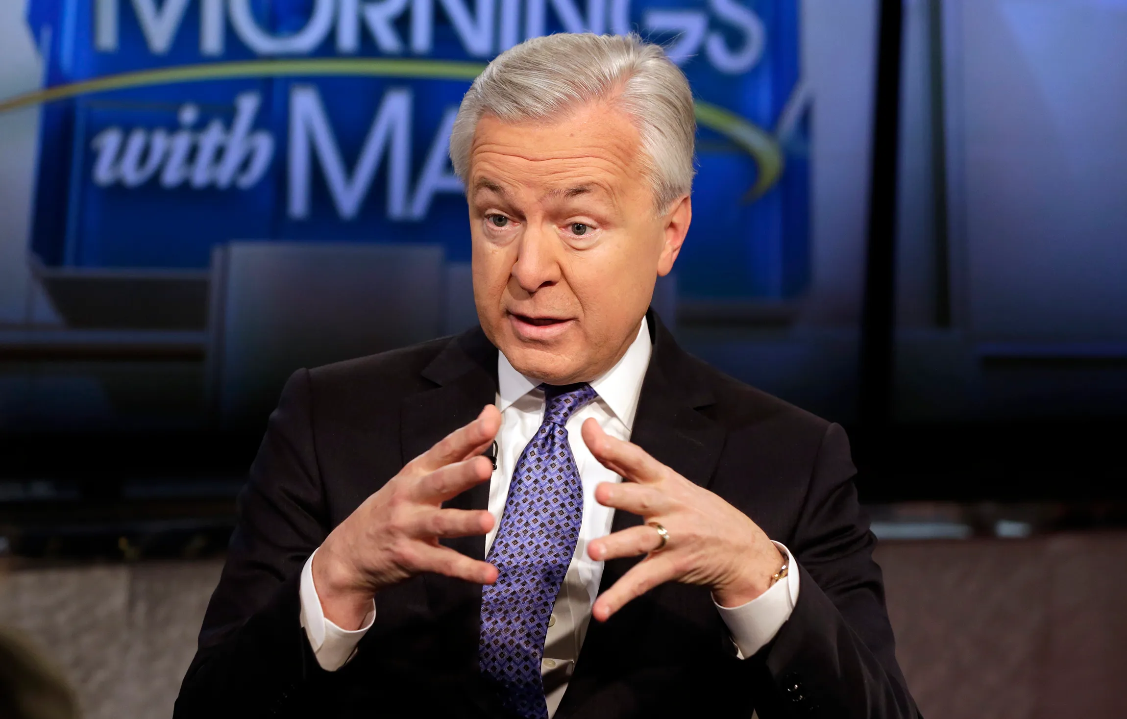Wells Fargo CEO gives back $41 million made in equity scandal
