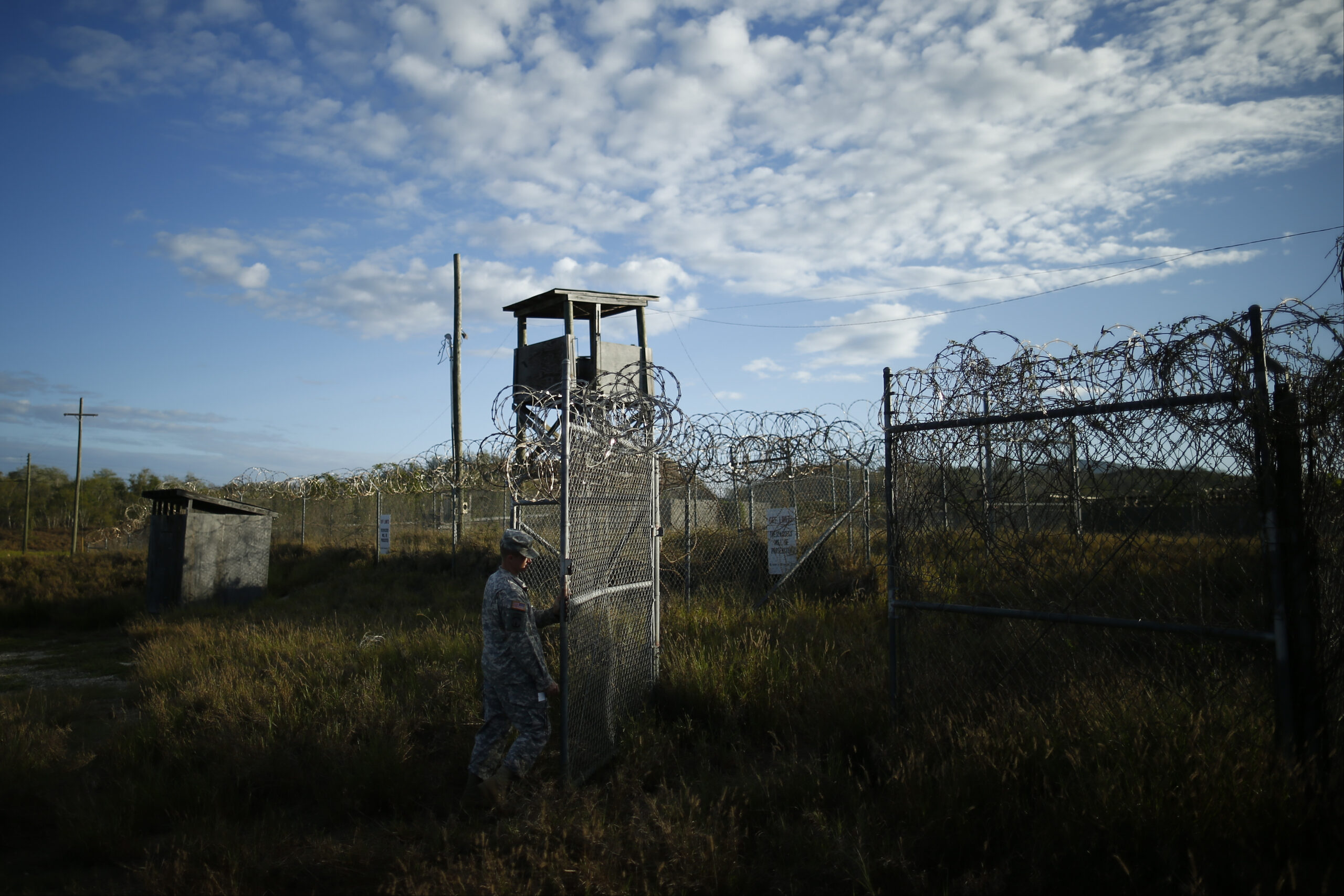 Obama administration frees five Yemenis from Guantanamo