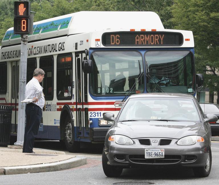 Metro seeing increase in Metrobus crashes