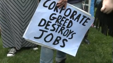 VIDEO: Hundreds rally to demand hike in minimum wage