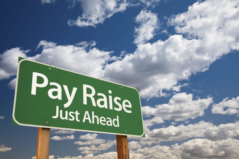 Democrats in Congress are preparing a new proposal to hike the minimum wage to $10.10, with the increases to come in three steps ending in 2015.