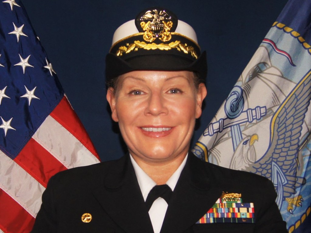 Report: Female skipper quits Navy warship command