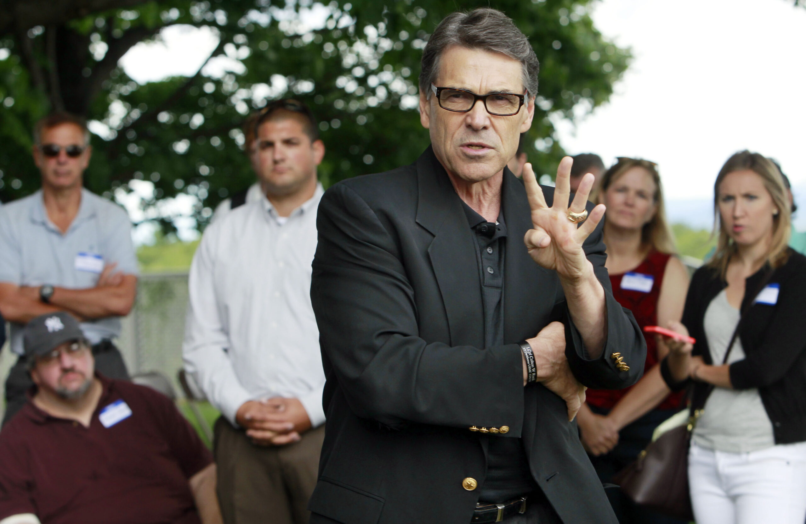 Rick Perry adds another big name to defense team