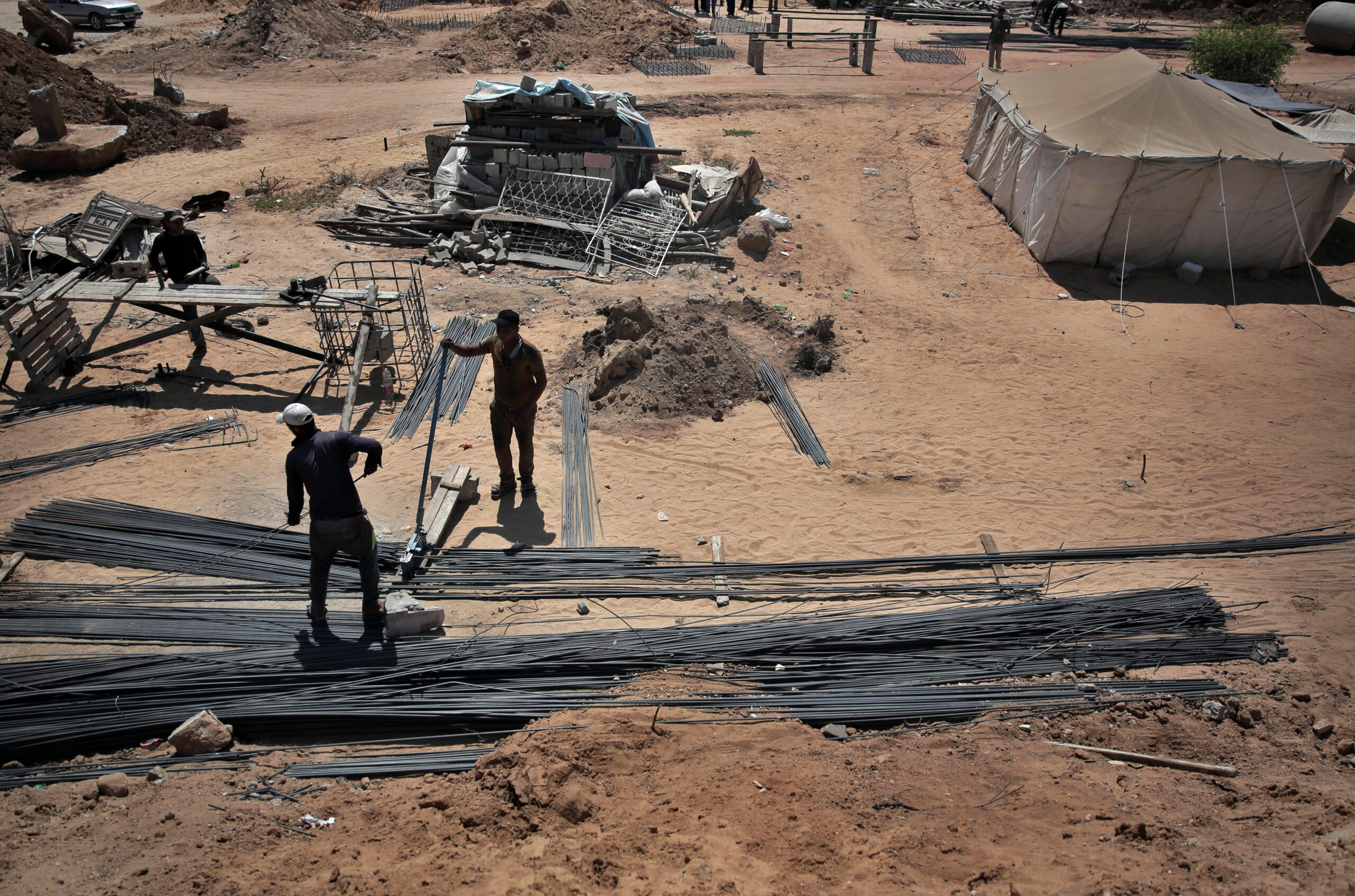 Embattled World Vision charity suspends Gaza operations