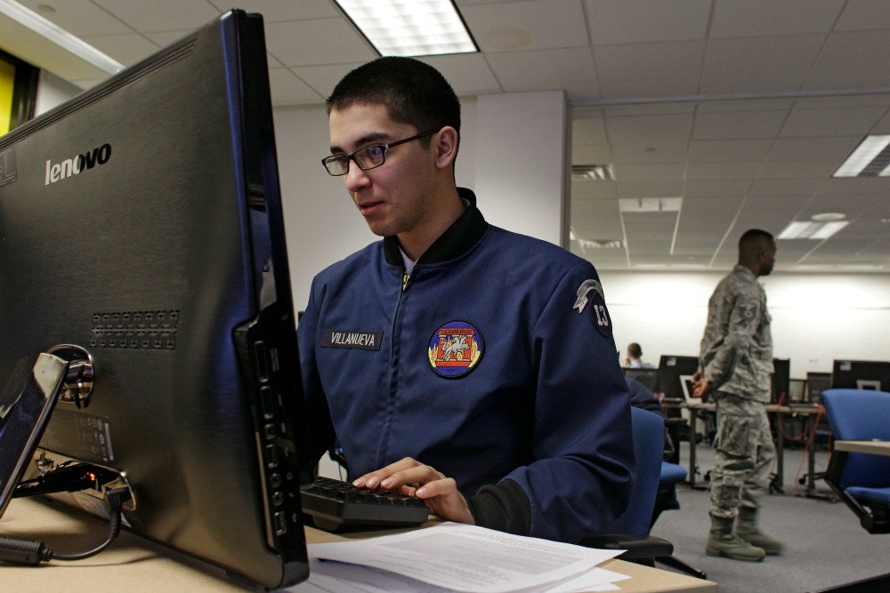 Feds tackle cyberwarrior shortage