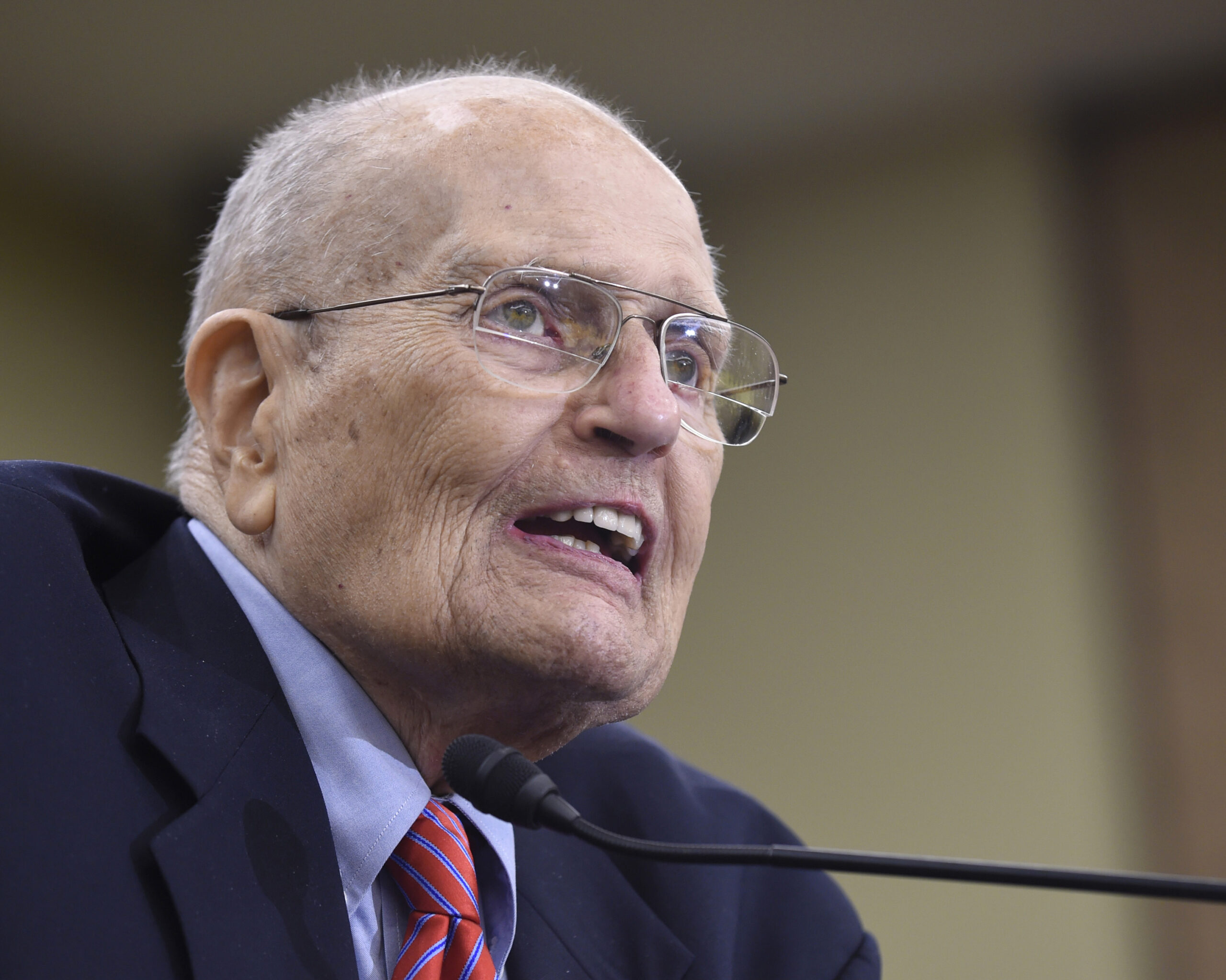 Dingell: ‘Trump’s most challenging construction project is that hair’