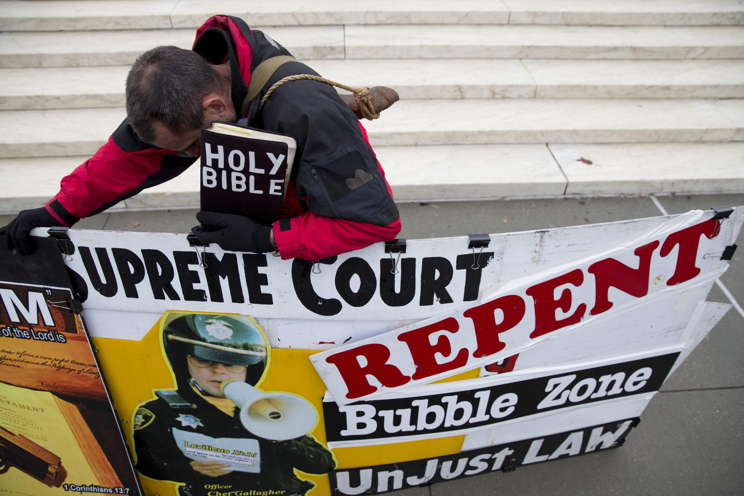 Supreme Court says abortion clinic buffer zone unconstitutional