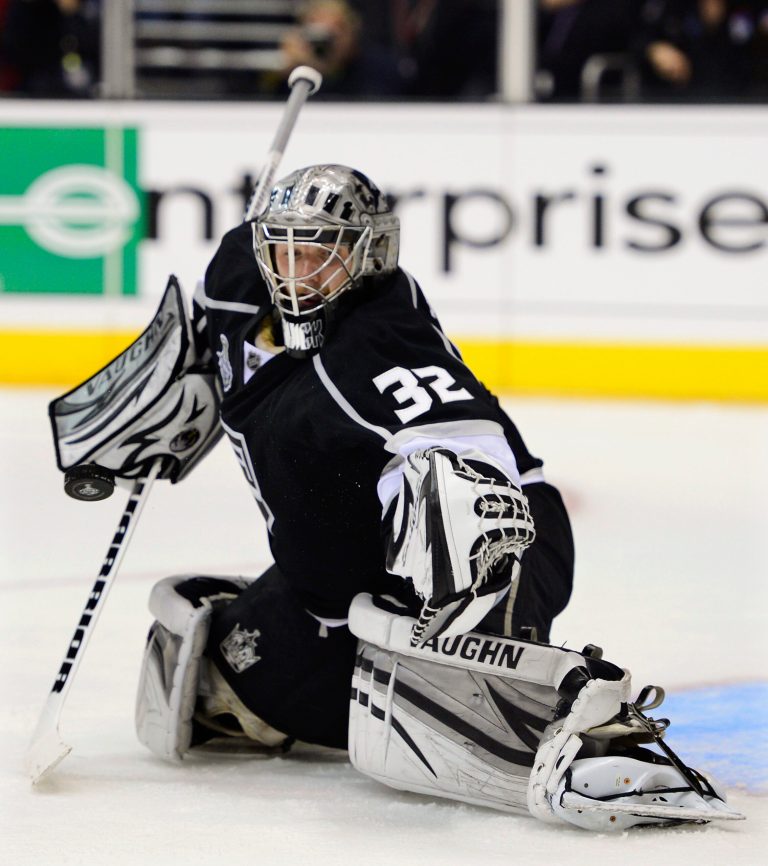   Los Angeles Kings goalie Jonathan Quick blocks a shot against the New Jersey Devils in the third period during Game 6 of the NHL hockey Stanley Cup finals,Monday, June 11, 2012, in Los Angeles. (AP Photo/Mark J. Terrill)  