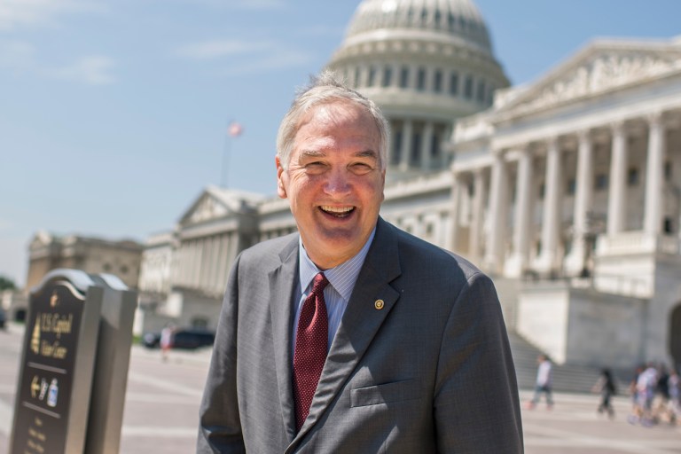 Luther Strange Is in Trouble