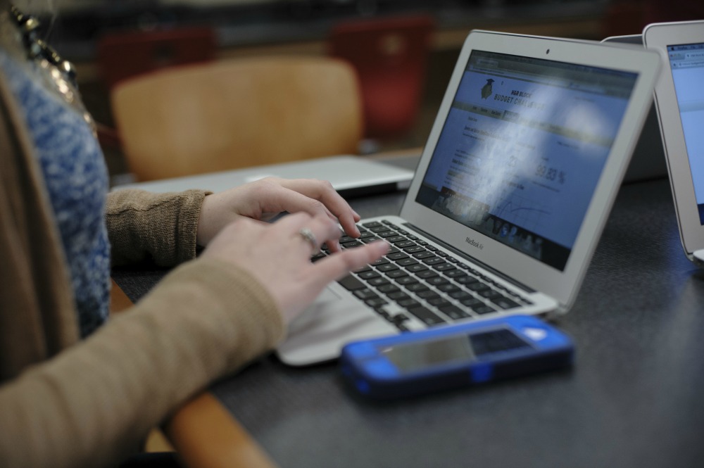 GOP lawmakers: Obama illegally spent money to relinquish Internet control