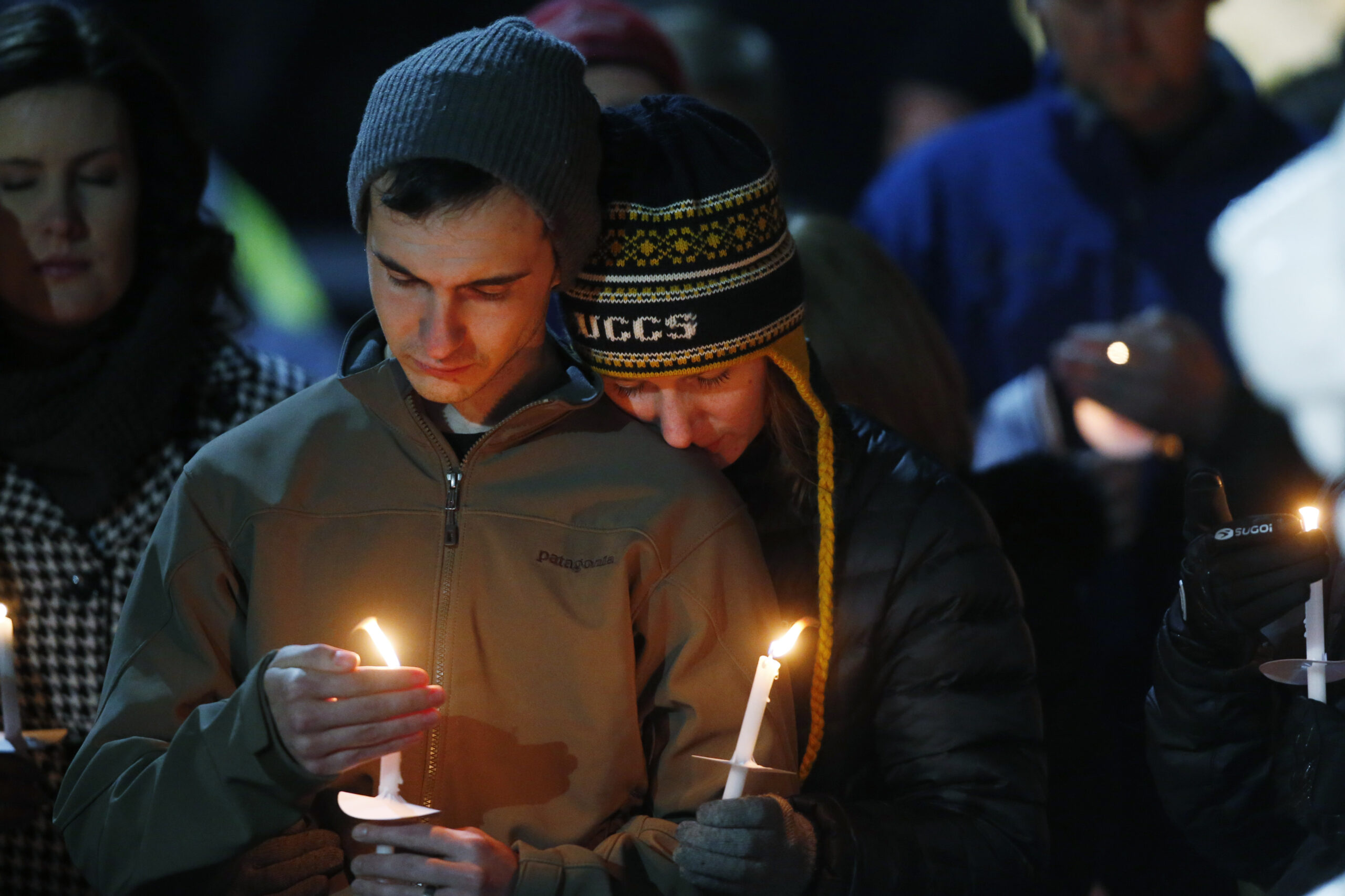 Activists quicker than GOP to condemn Planned Parenthood shooting
