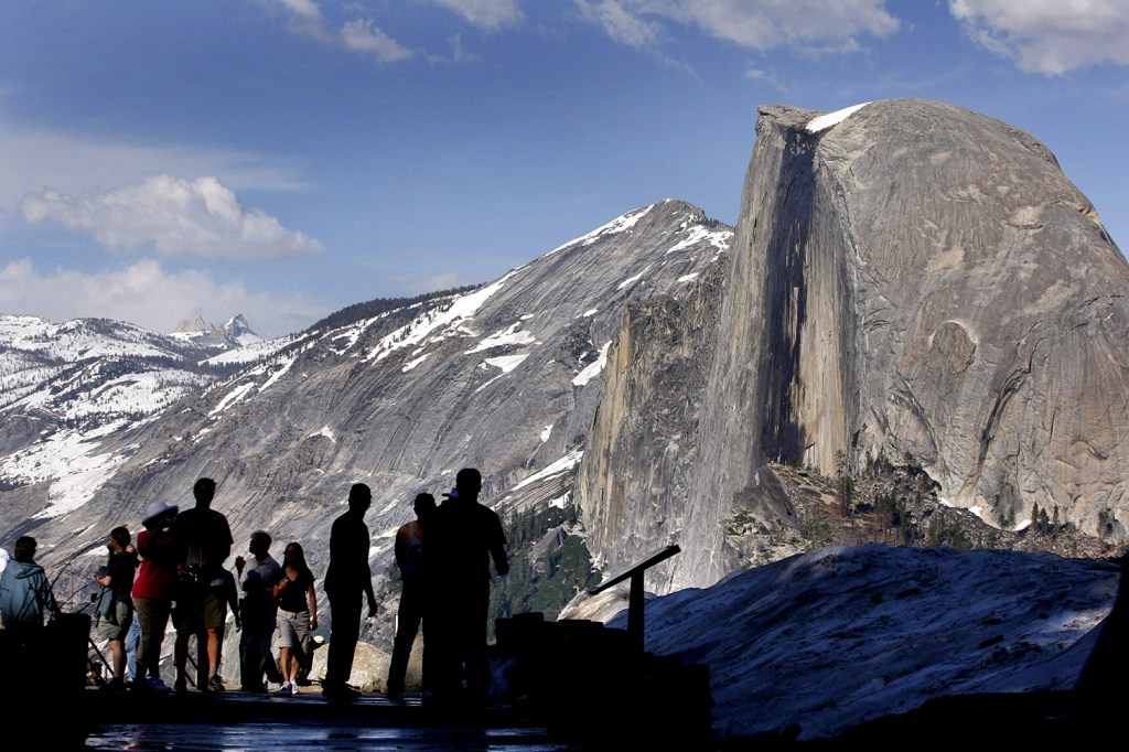 National Park Service taking ‘extraordinary step’ to keep parks open during shutdown