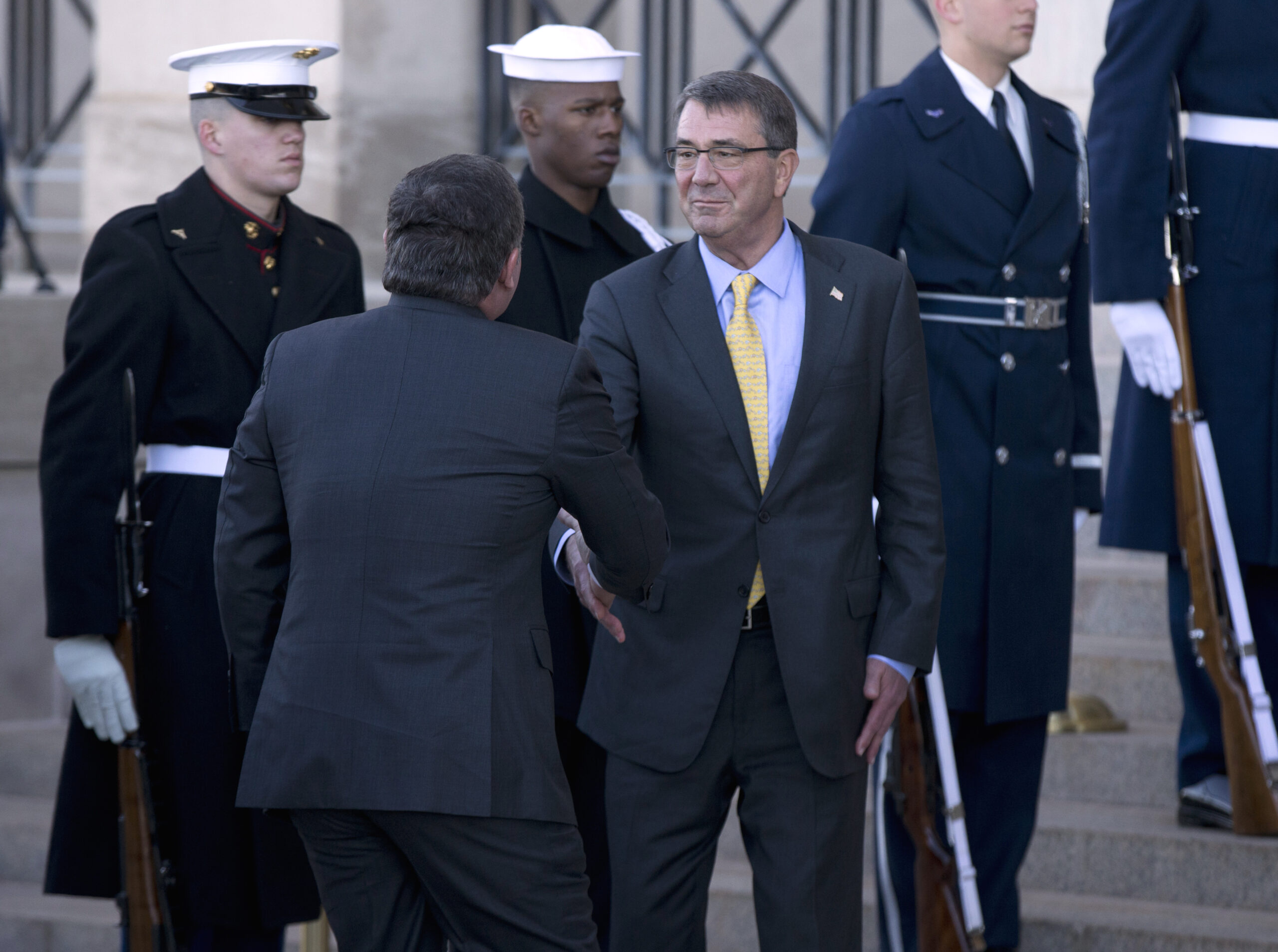 Carter expands on strategy to defeat Islamic State