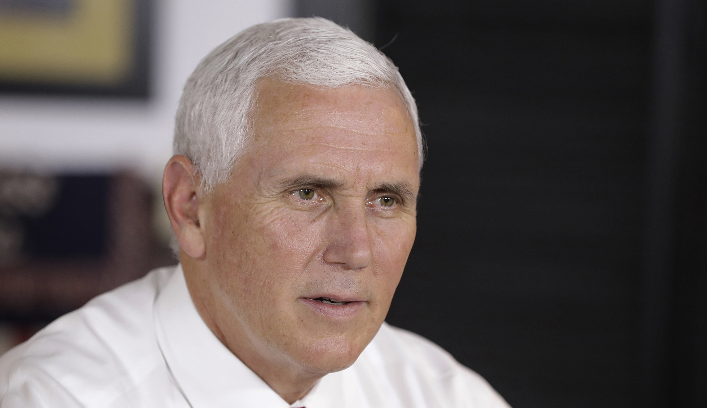 In Indiana, Mike Pence asks Democrat Joe Donnelly for his vote on tax reform