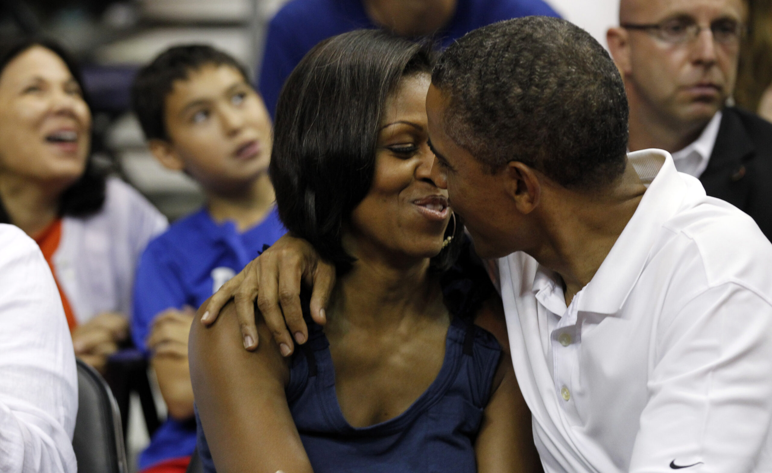 White House explains Kiss Cam miss