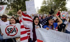 State lawmakers move to penalize ‘sanctuary cities’