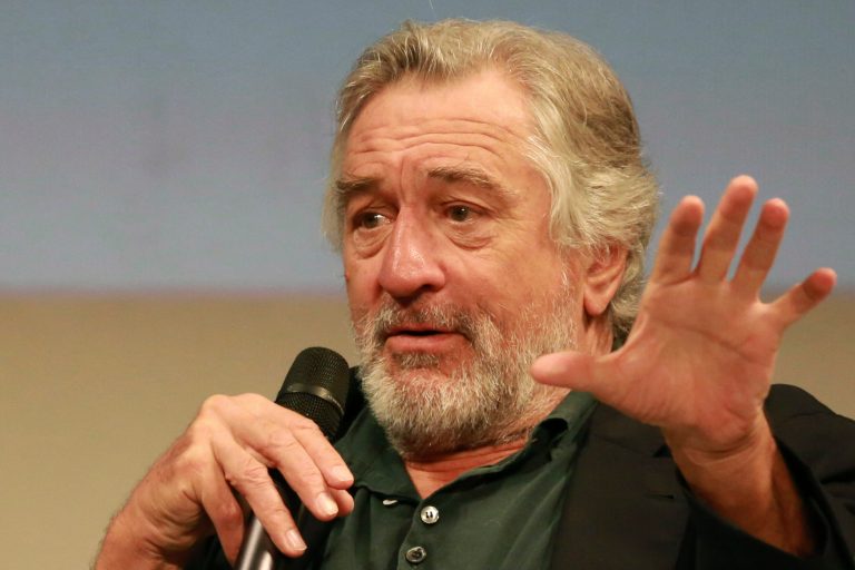 Actor says the media are 'starting to push back' and point out that 'this is ridiculous.' (AP Photo)