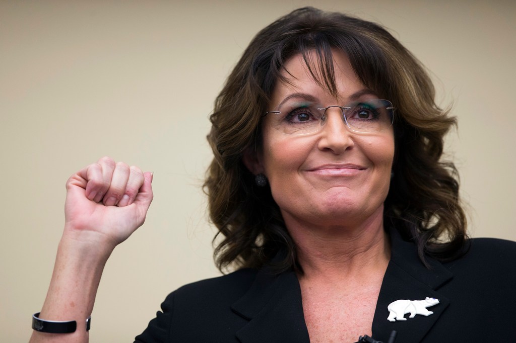 Sarah Palin apologizes to WikiLeaks founder Julian Assange