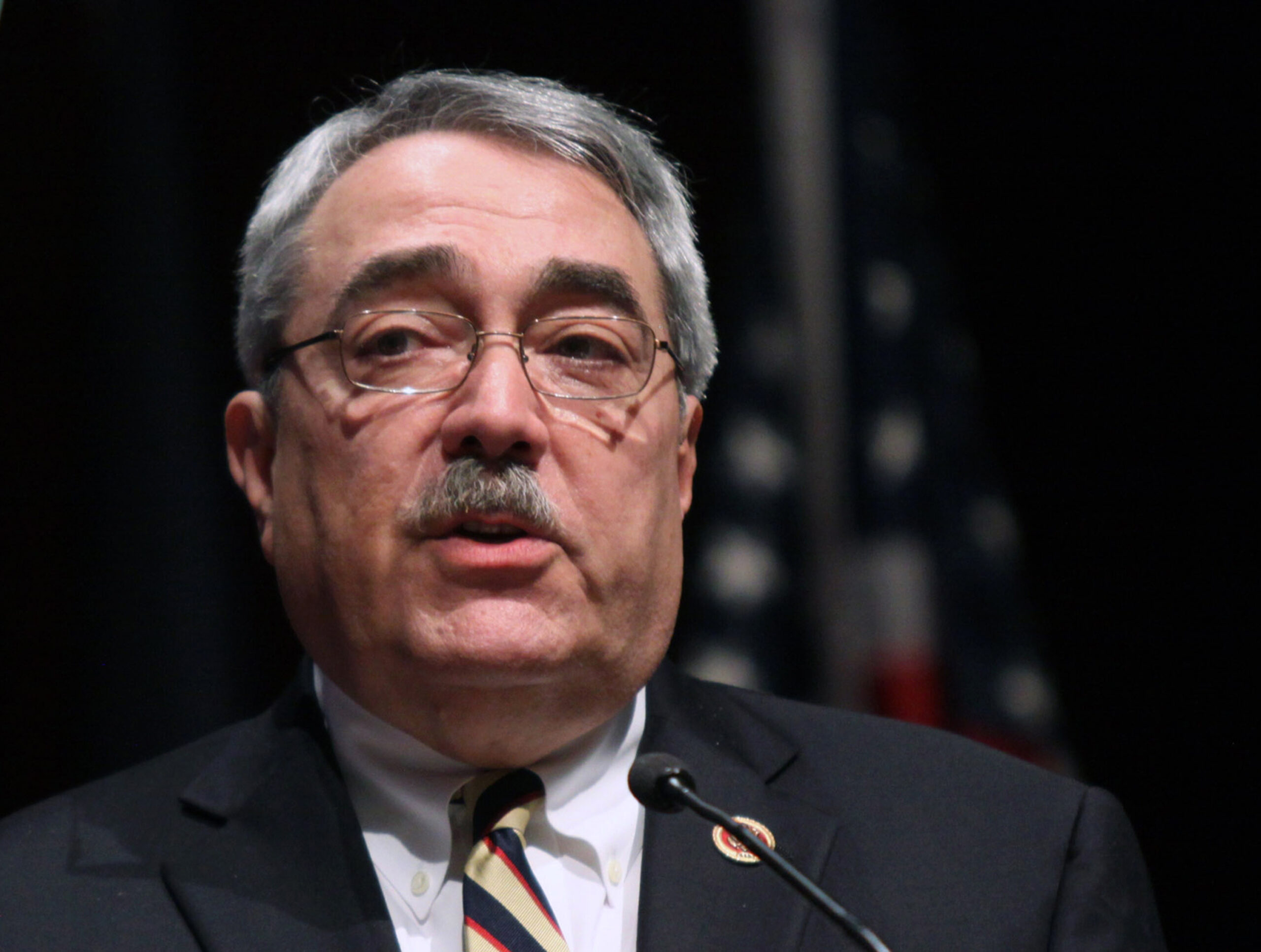 Congressional Black Caucus leader endorses Hillary Clinton