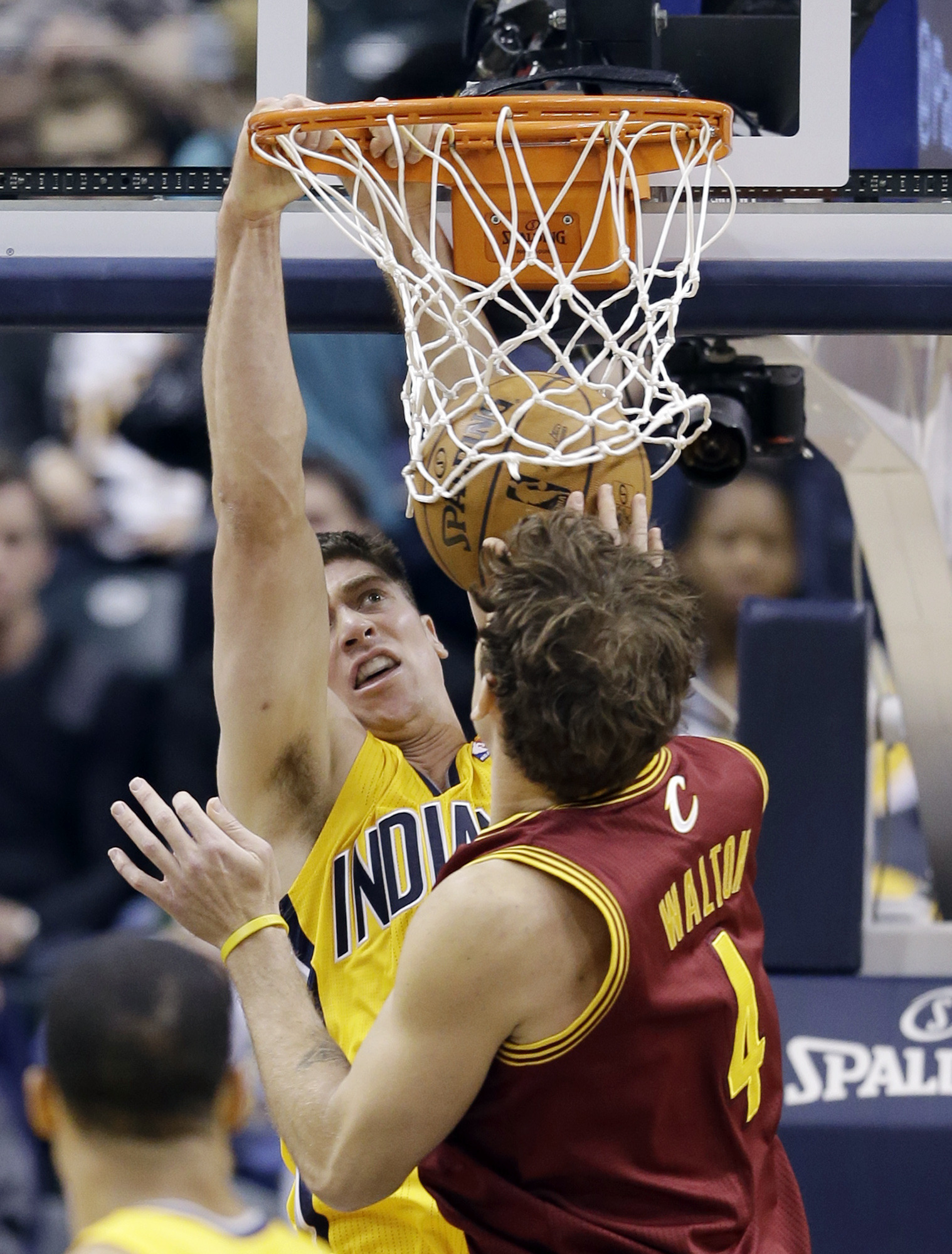 Pacers rally from 16 points down, beat Cavs 96-81
