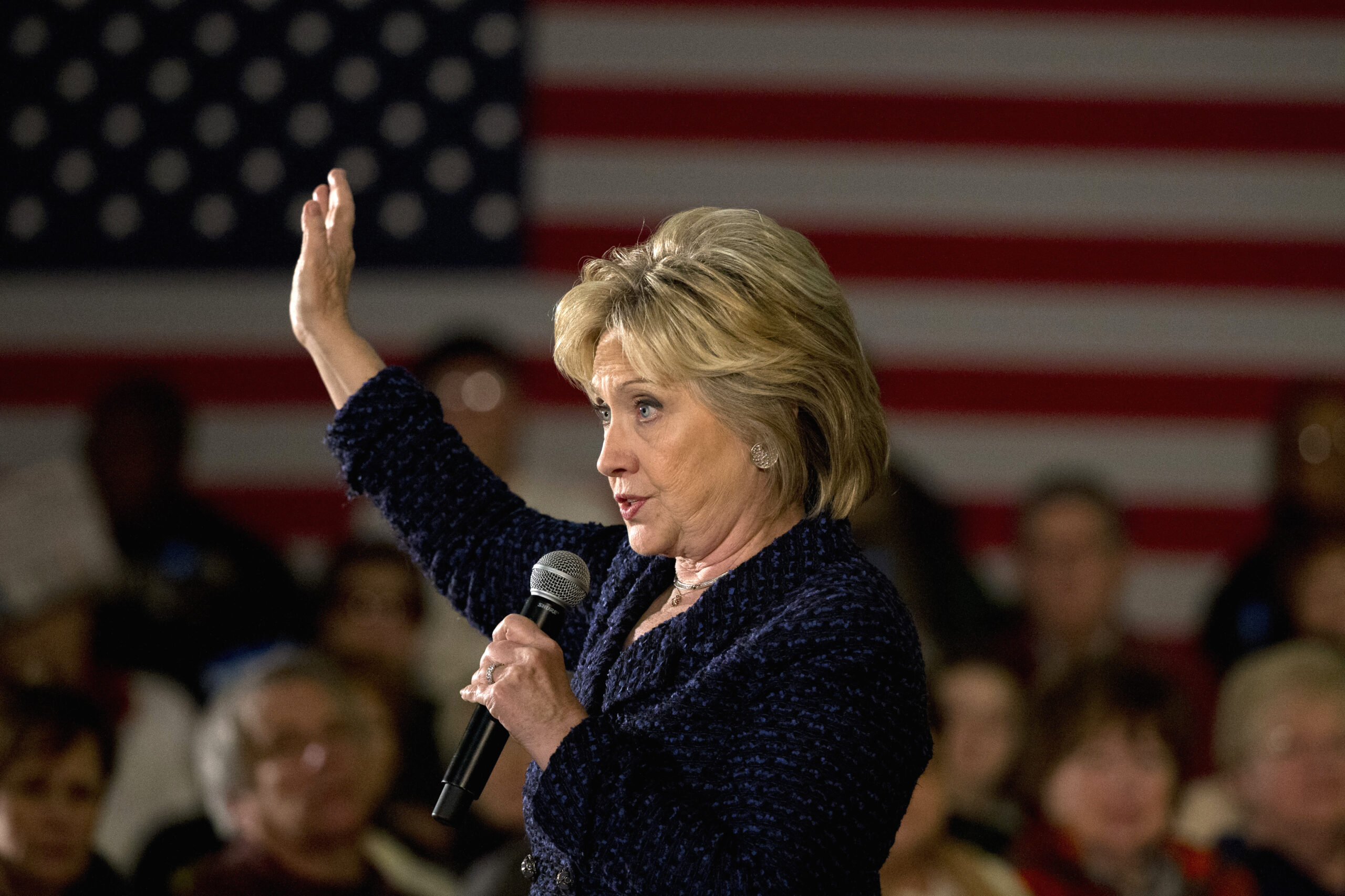 Clinton calls for 4 percent tax hike on multimillionaires