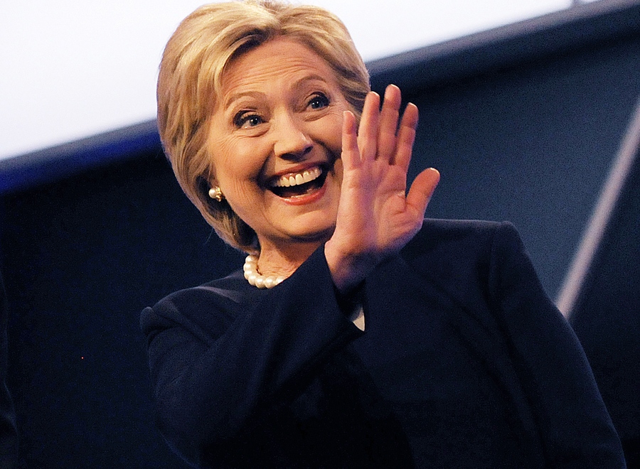If Hillary misrepresents the 2000 recount and no fact-checkers mention it, does it make a sound?
