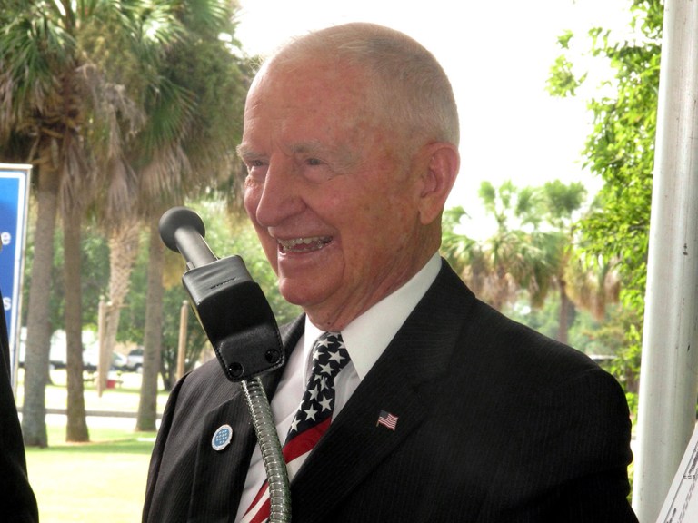 It's been 20 years since Ross Perot ran on the Reform Party ticket and earned eight percent of the vote. (AP Photo/Bruce Smith)