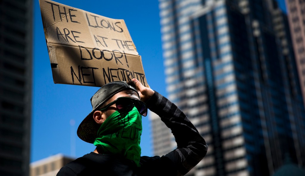 Democrats: Robots influenced FCC’s move to kill net neutrality
