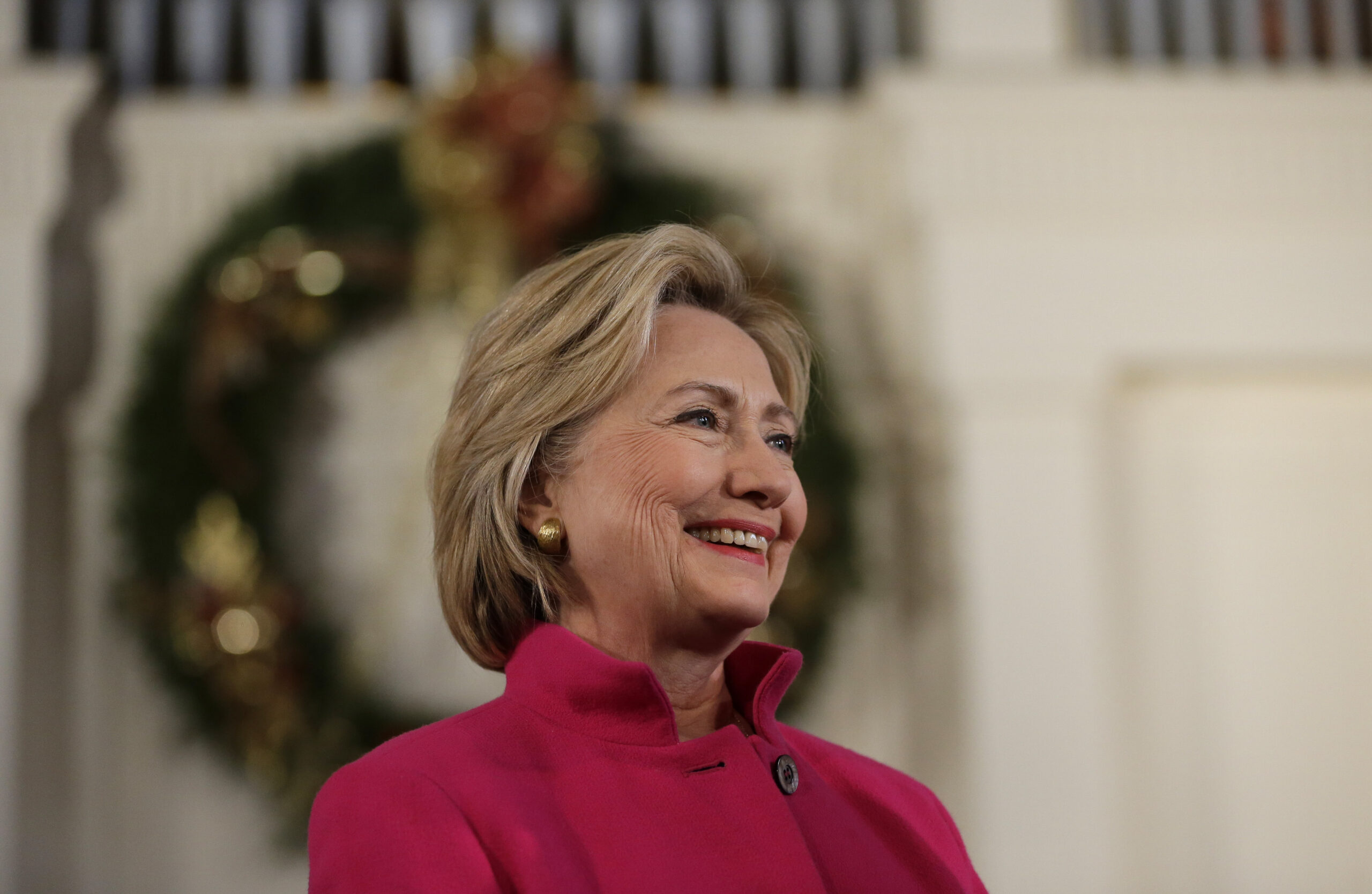 Clinton campaign likely to exceed $100 million in 2015