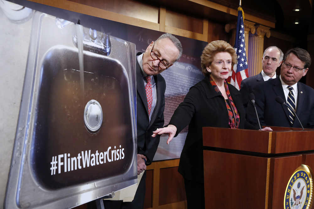 Senators reach tentative deal on aid for Flint water crisis