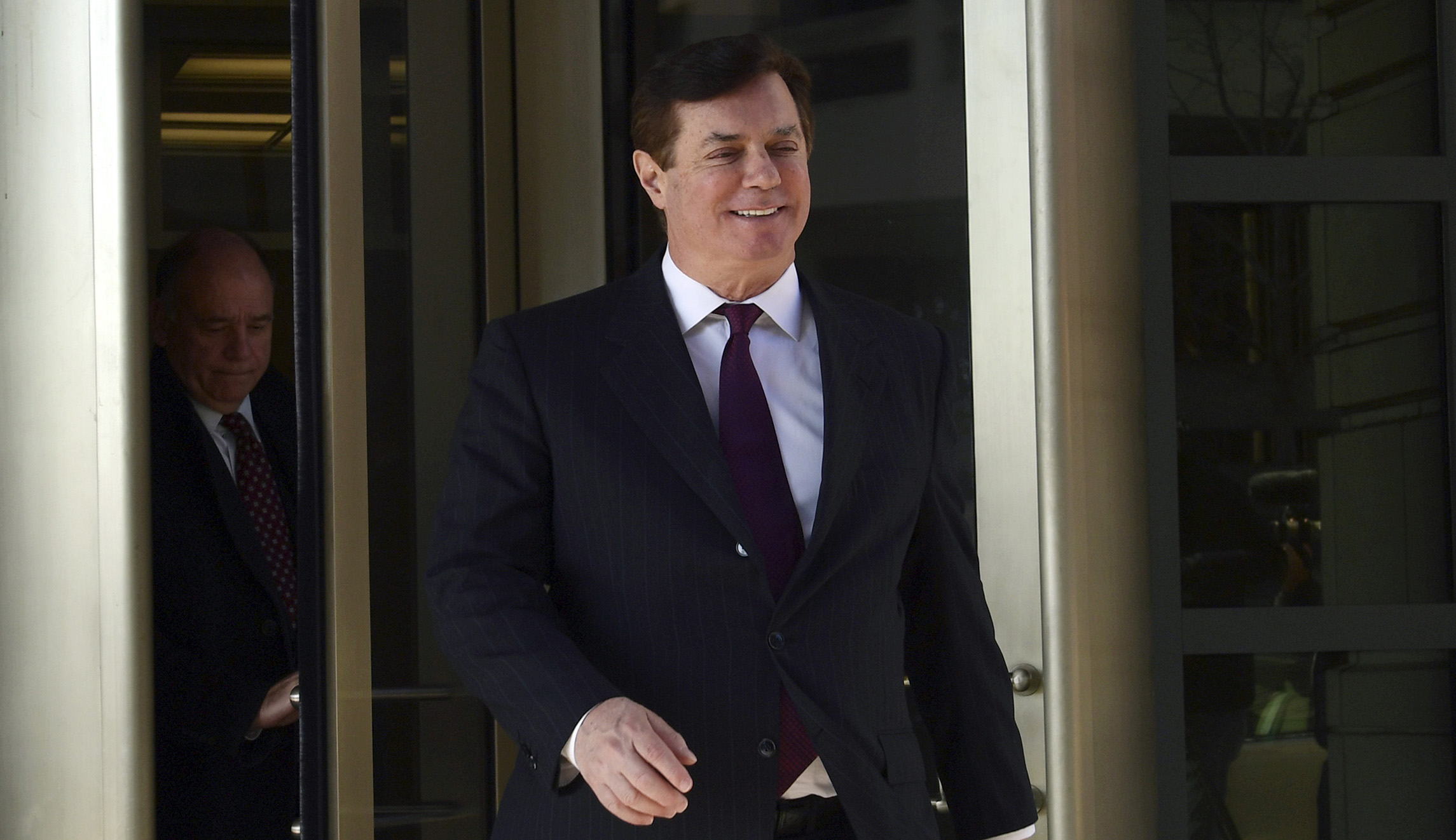 Paul Manafort allowed to spend Christmas in the Hamptons
