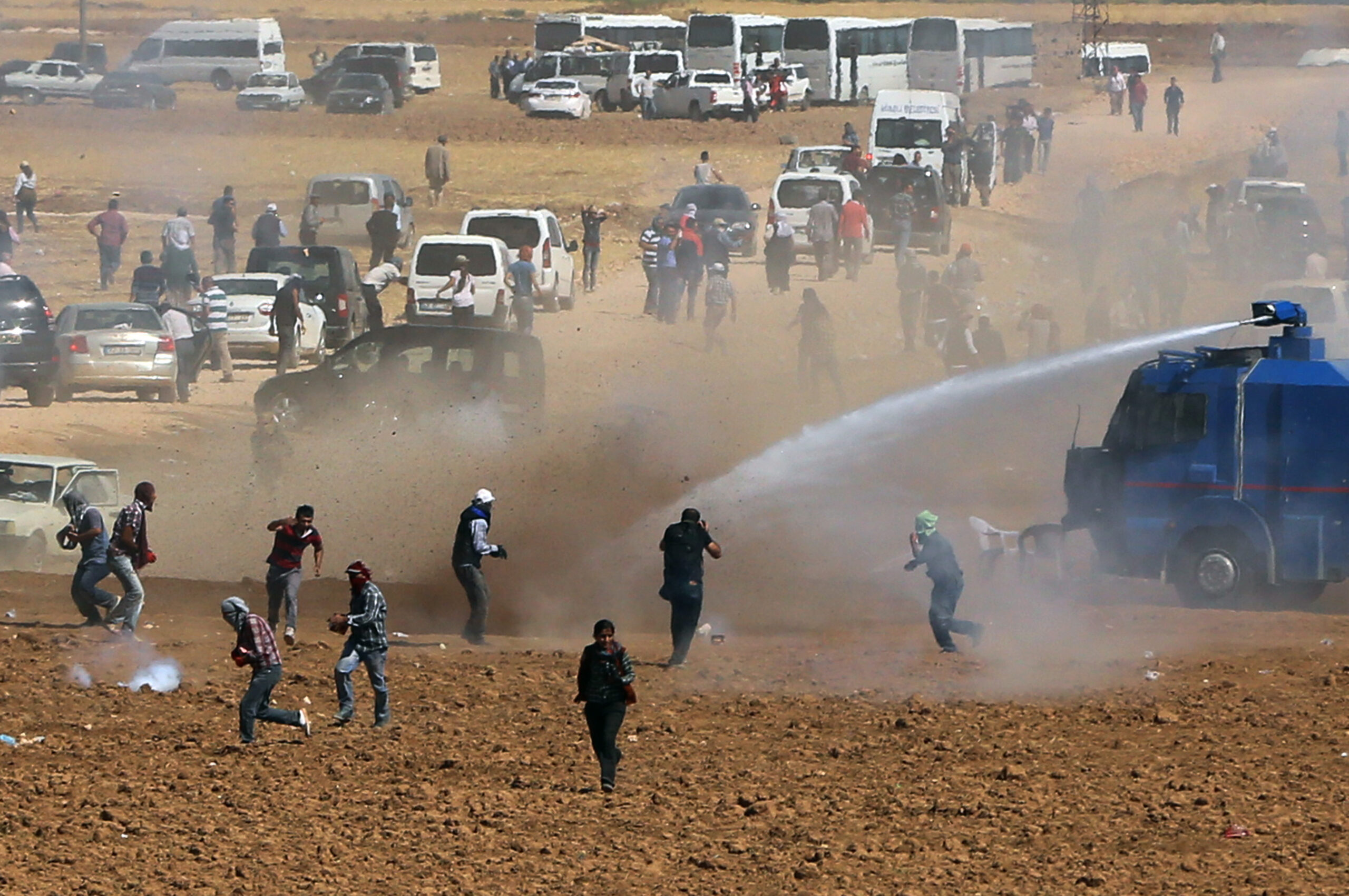 Islamic State offensive poses problems for Turkey