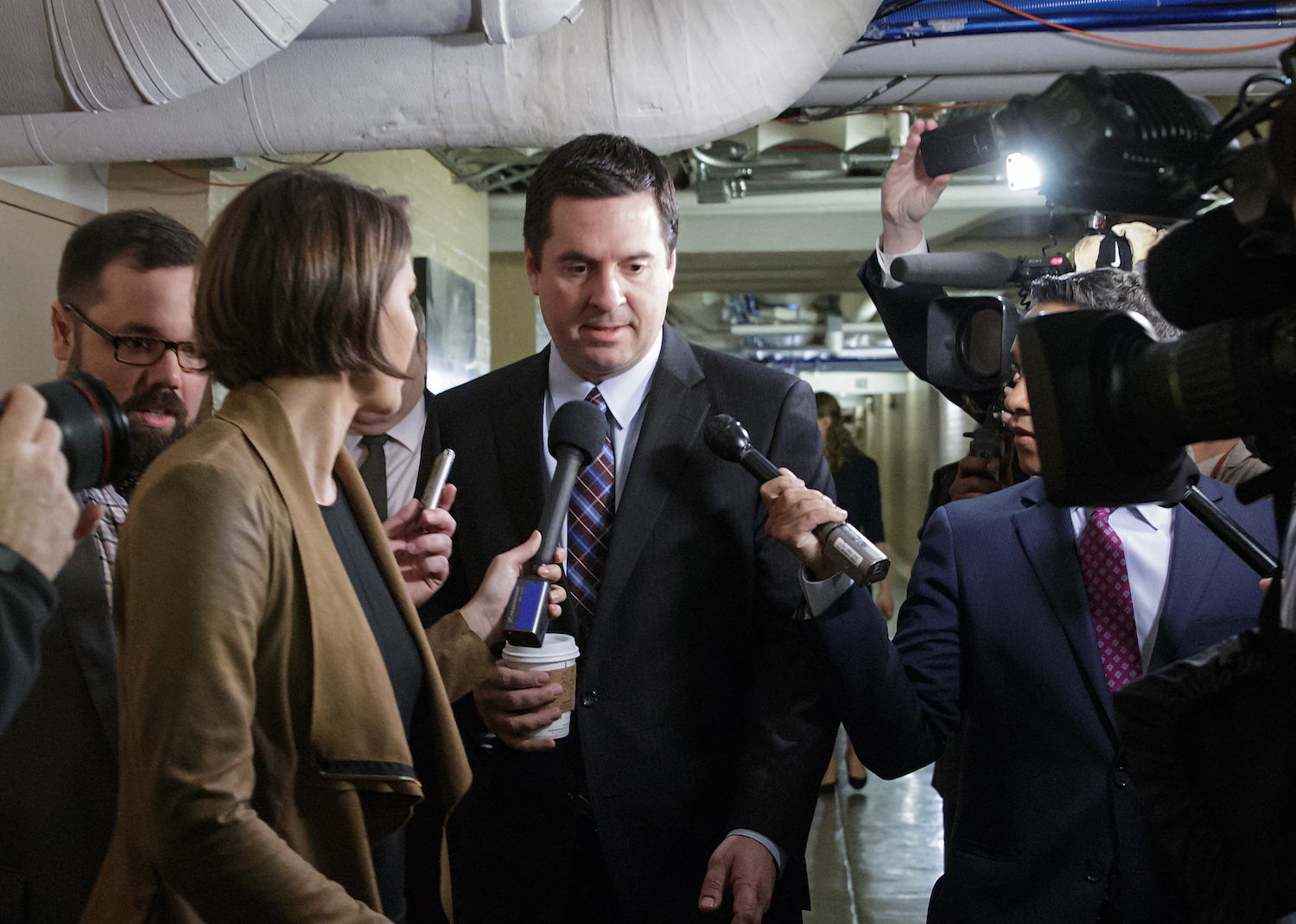 Over Nunes issue, the media pivot from ‘substance’ to leakers