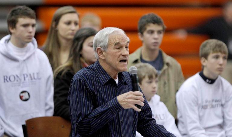 Ron Paul benefits from Democrat crossovers